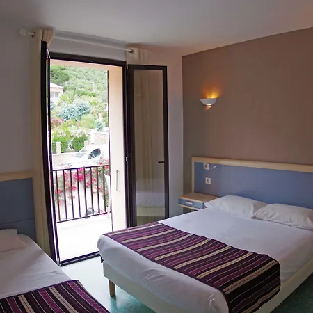 Brise De Hotel Porto (Corsica)