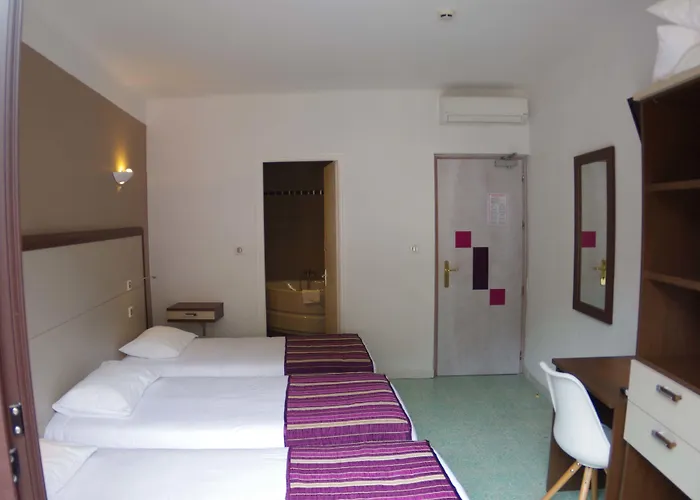 Brise De 2* Porto (Corsica)