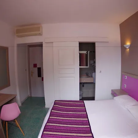 Brise De 2* Porto (Corsica)