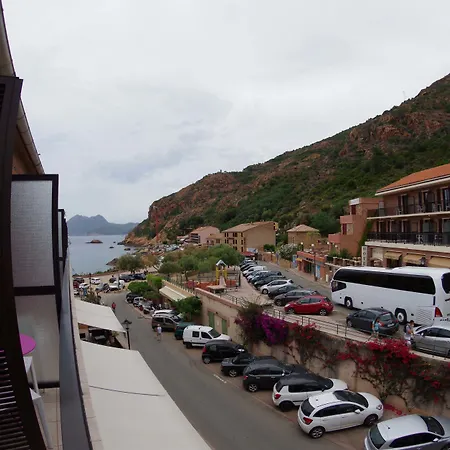 Brise De Hotel