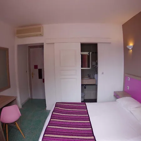 Brise De Hotel
