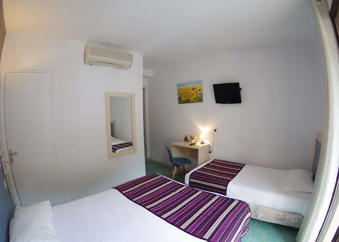 Brise De 2* Porto (Corsica)