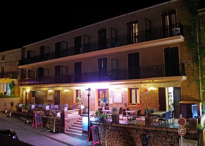 Brise De 2* Porto (Corsica)